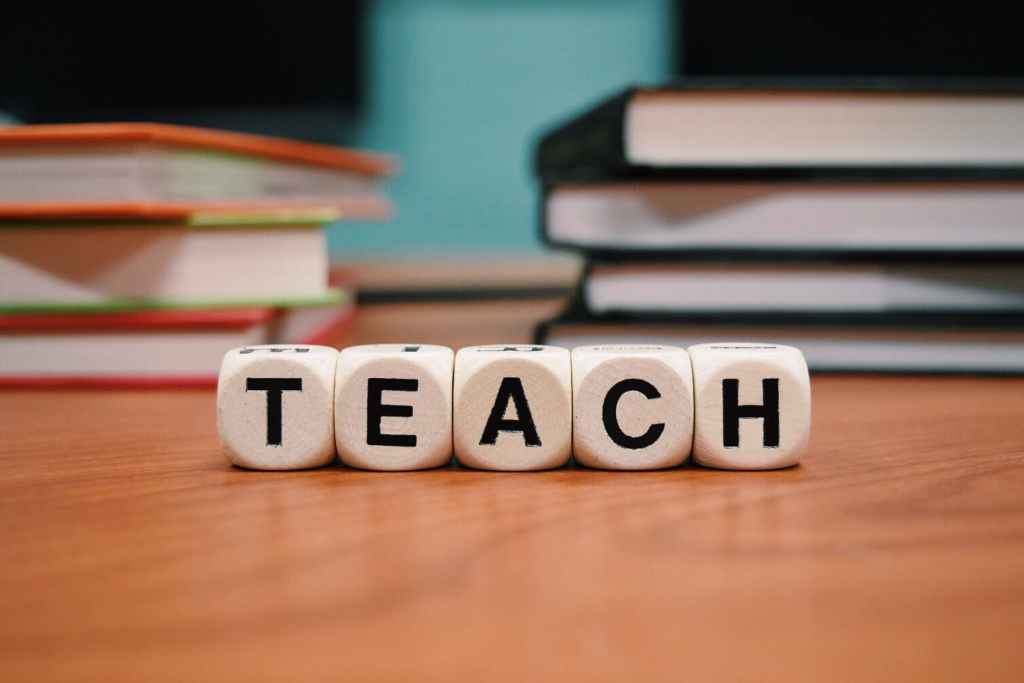 Learning English: Do You Need a Teacher or a&nbsp;Native?