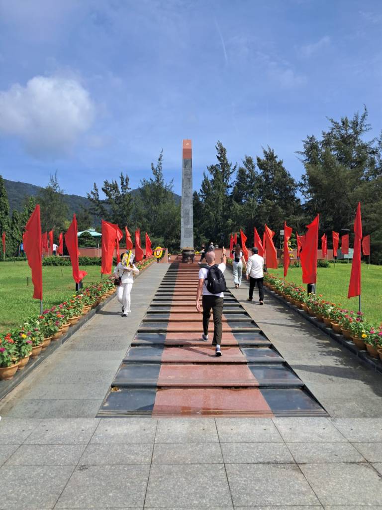 Hàng Dương Cemetery